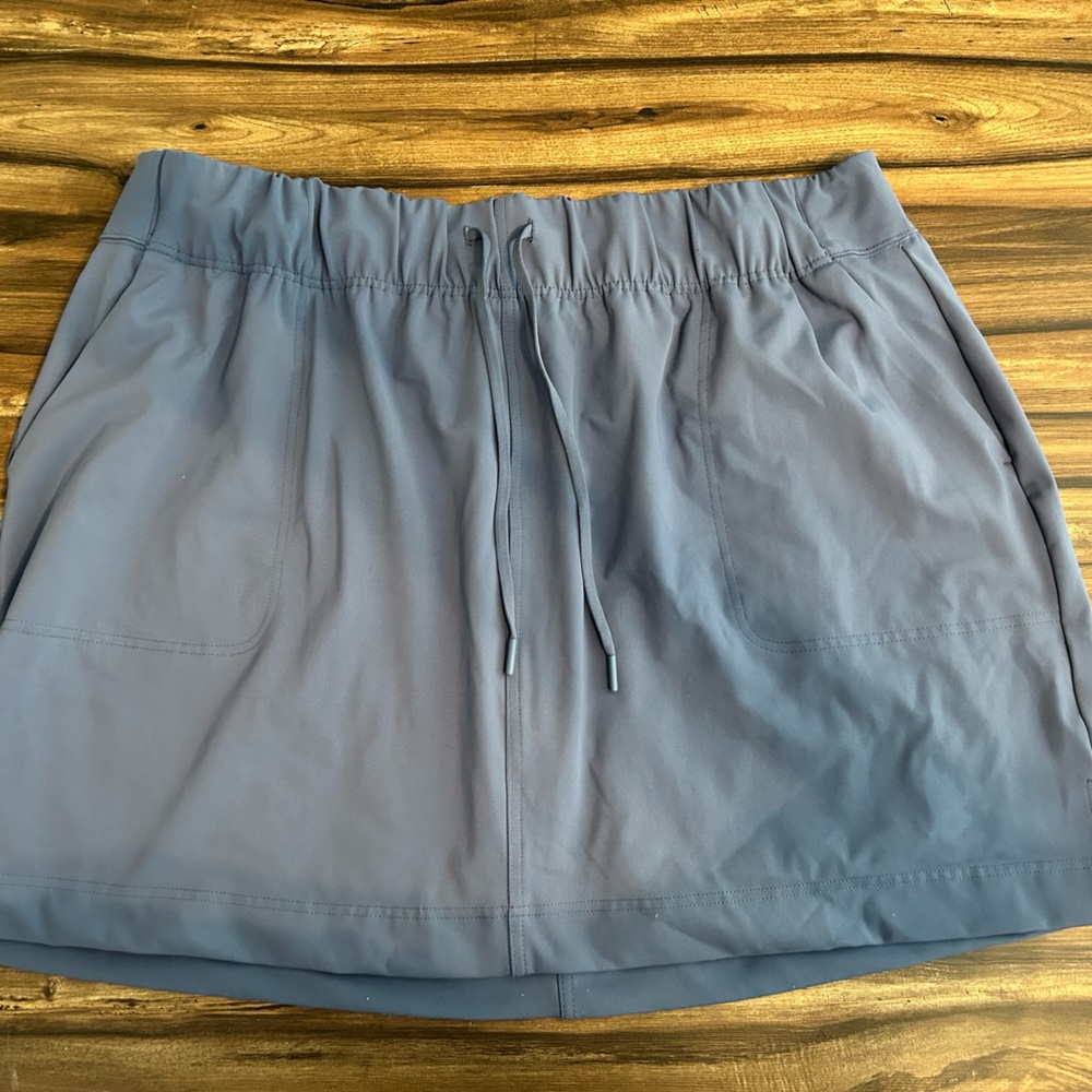 LIVI skort 22/24 EUC